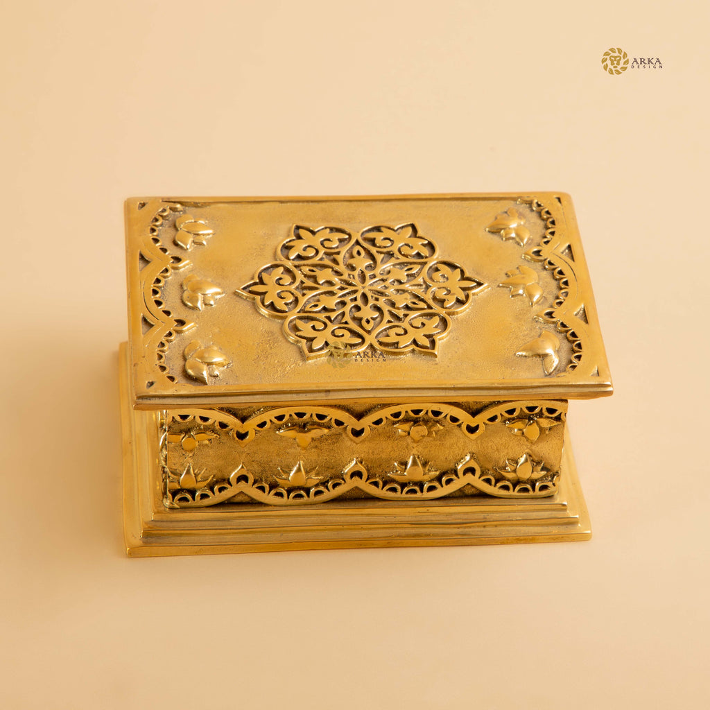 Arka Design Divine Pedestal – Handcrafted Brass Base for Idols & Décor