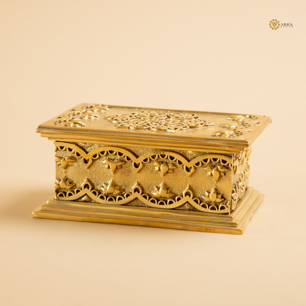 Arka Design Divine Pedestal – Handcrafted Brass Base for Idols & Décor