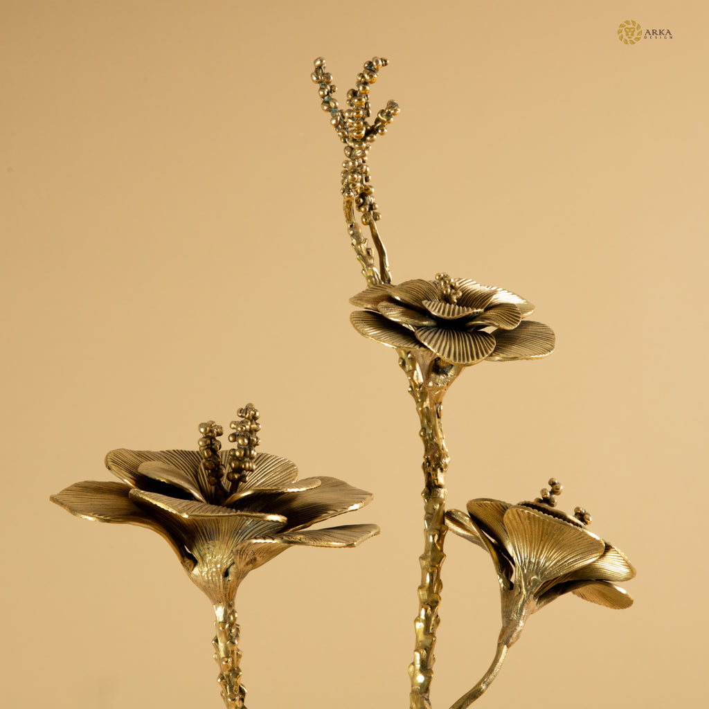Arka Design Leaftal Long – Handcrafted Brass Leaf Sculpture for Luxury Home & Office Décor