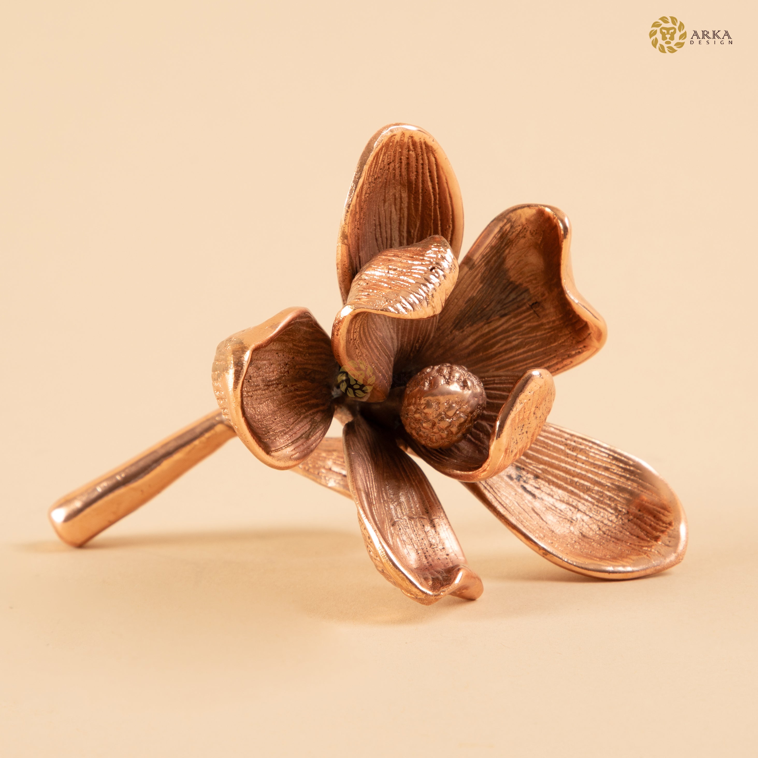 Arka Design Pansy Flower Paper Holder – Handcrafted Brass Desk Accesso