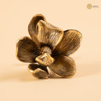 Arka Design Pansy Flower Paper Holder – Handcrafted Brass Desk & Table Accessory