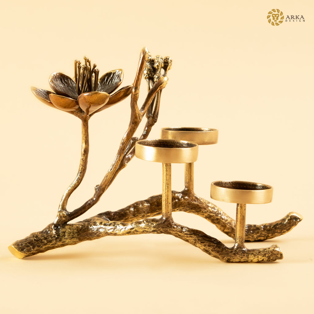Arka Design Candeloral – Handcrafted Brass Floral Candle Holder for Elegant Home Décor