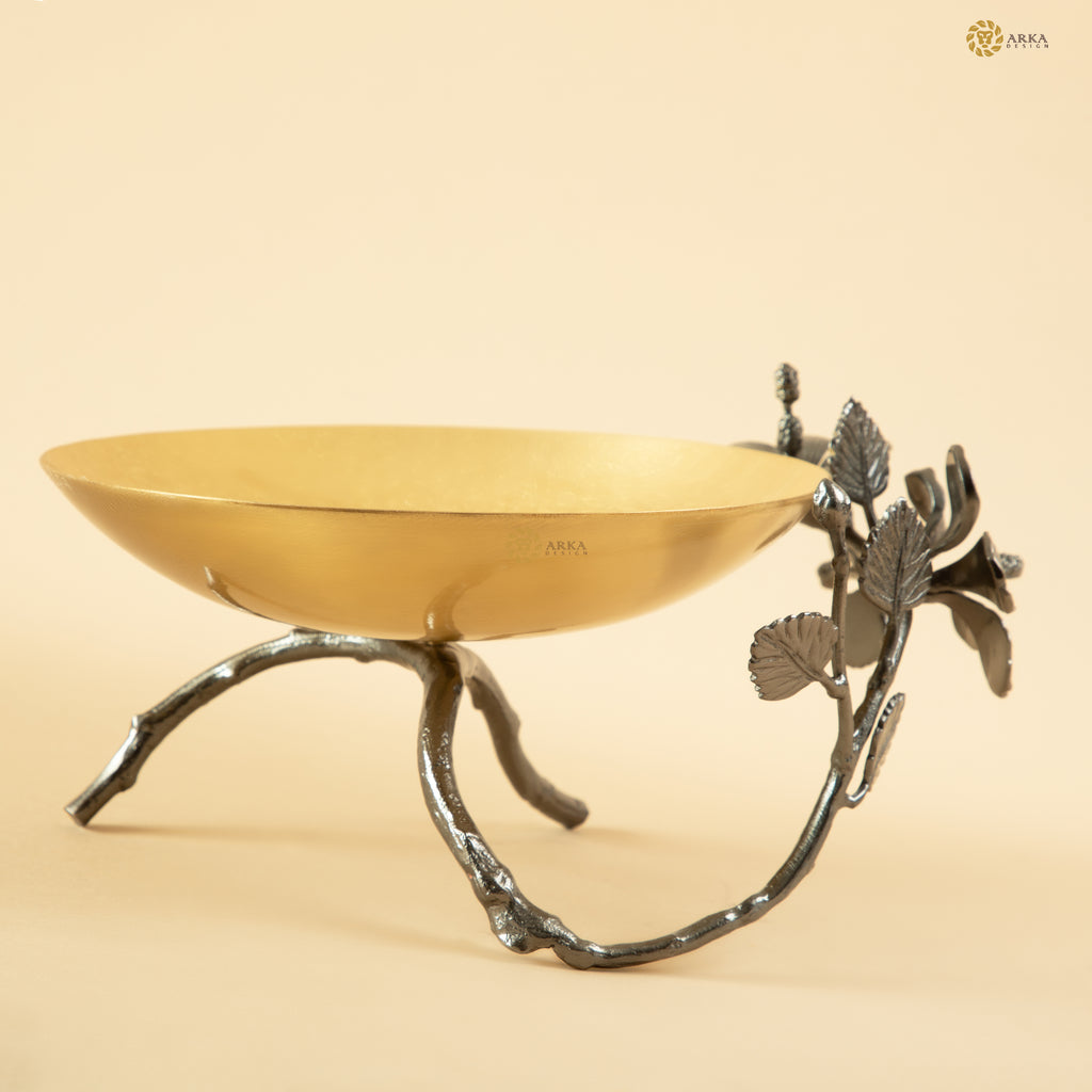 Arka Design Foliarbowl – Handcrafted Brass Leaf-Inspired Decorative Bowl