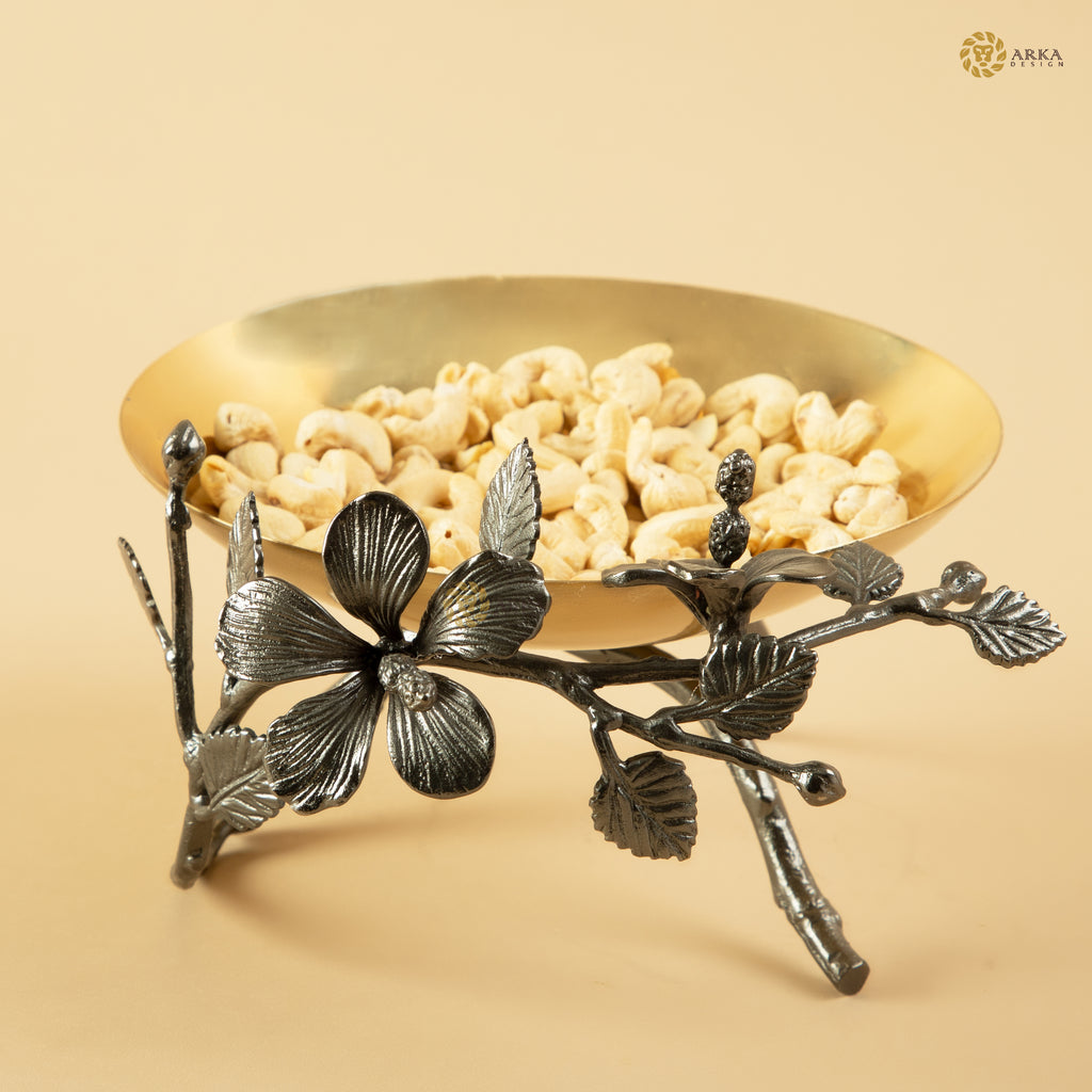 Arka Design Foliarbowl – Handcrafted Brass Leaf-Inspired Decorative Bowl