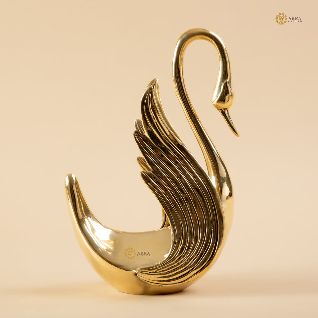 Arka Design Aurum Swan – Handcrafted Brass Swan Sculpture for Elegant Home Décor.