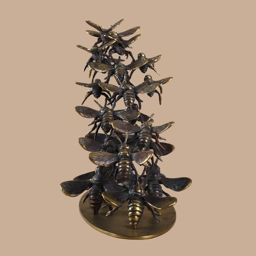 Arka Design Soaring Bees – Handcrafted Brass Bee Sculpture for Luxury Home Décor