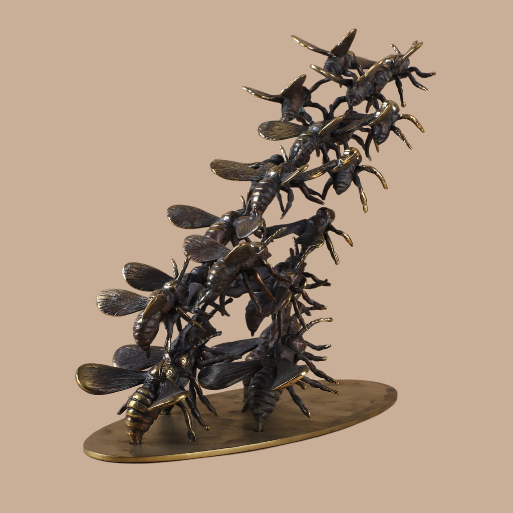 Arka Design Soaring Bees – Handcrafted Brass Bee Sculpture for Luxury Home Décor