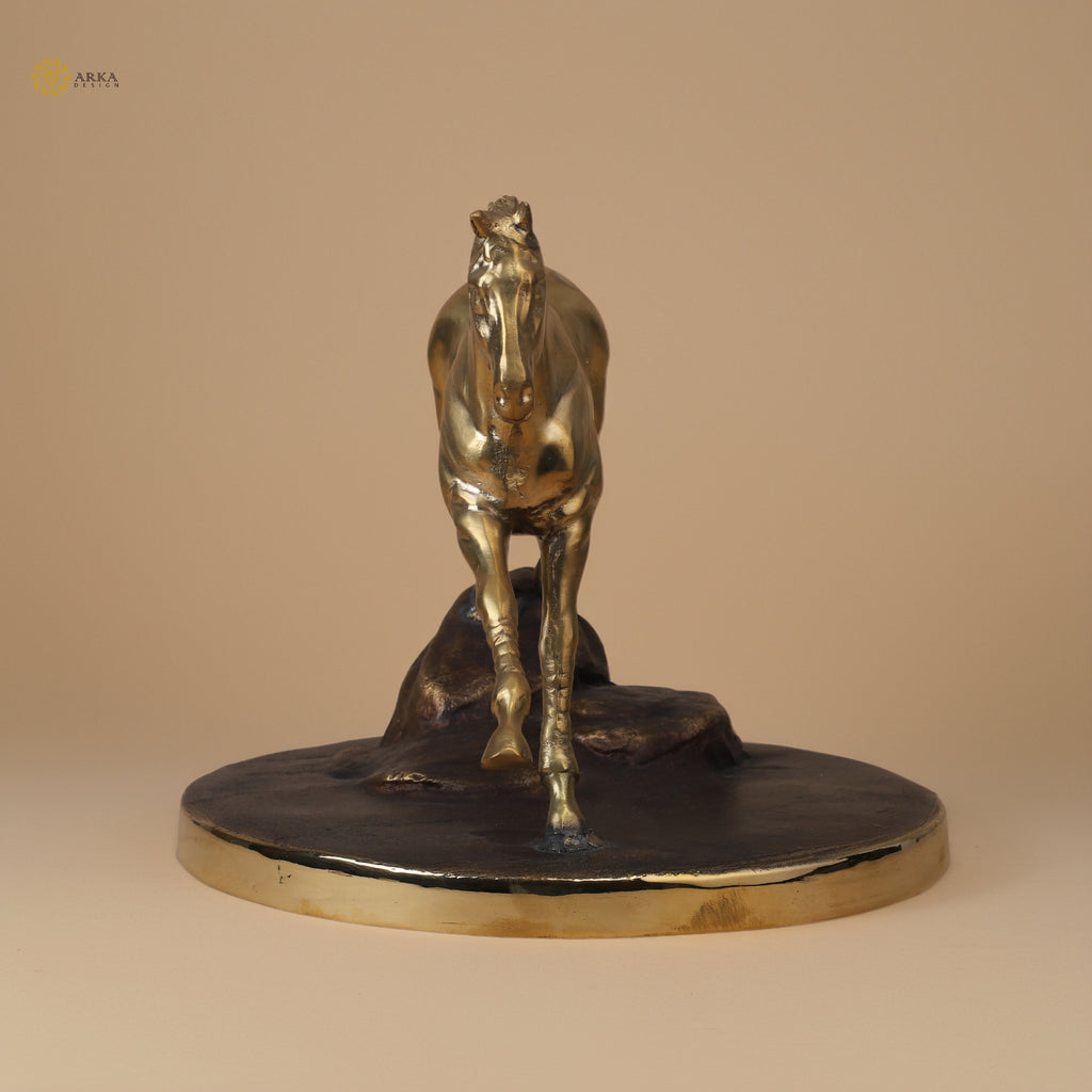 Arka Design Pinnacle Horse – Handcrafted Brass Horse Sculpture for Luxury Home Décor