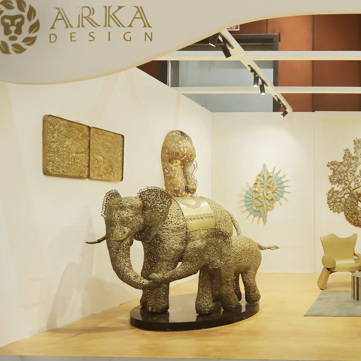 The Grand Elephant Pair